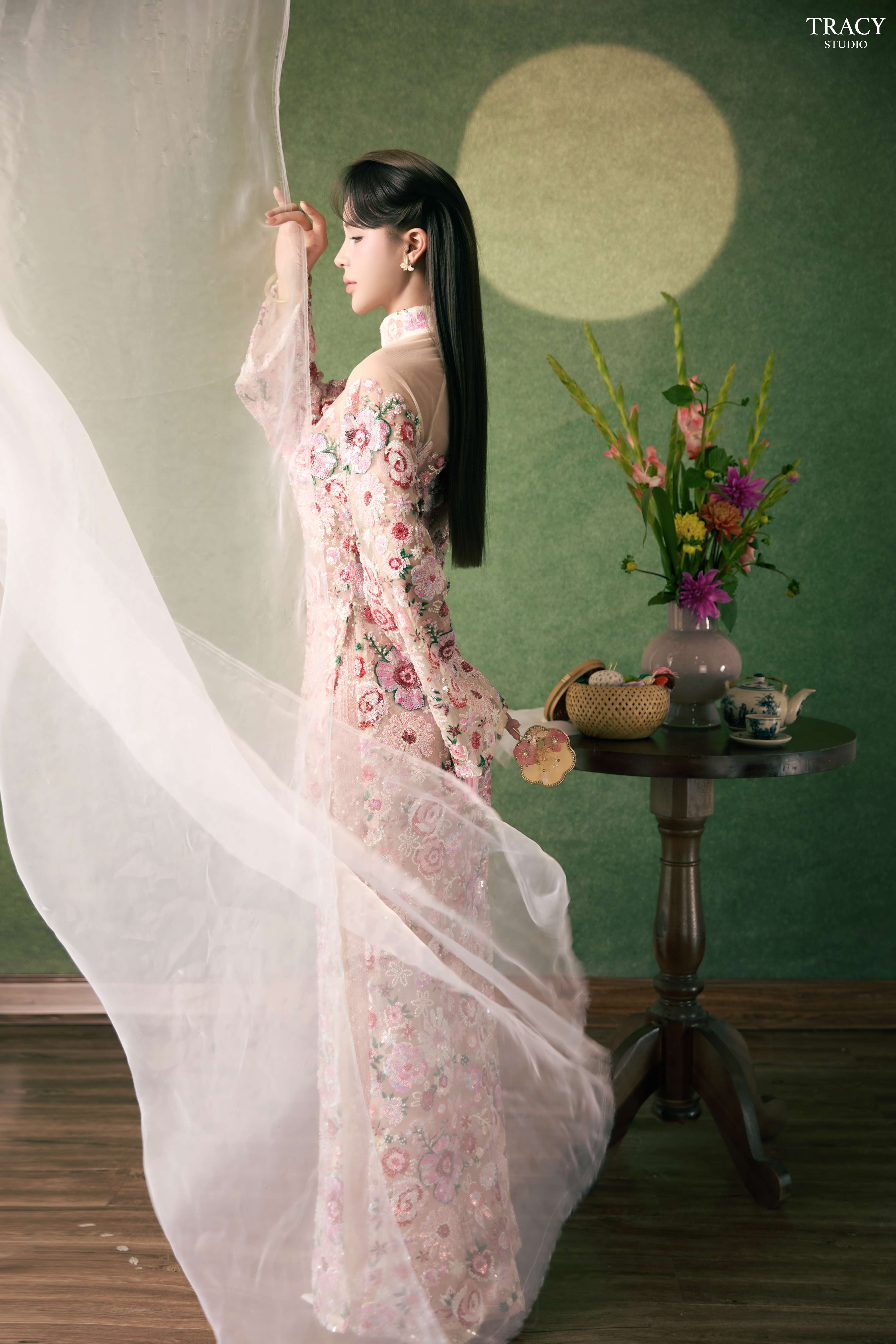 frontend/img/gallery/anh-tet-yem-ao-dai/tracy-studio-chup-ao-dai-luong-thu-trang (1).jpg